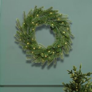 Grandis Fir Wreath – Warm White – Battery Operated – 31.5″