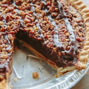 Chocolate Bourbon Pecan Pie 8" - Petsi Pies